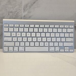 Genuine Apple Wireless Bluetooth Keyboard 11314 Mac Aluminum